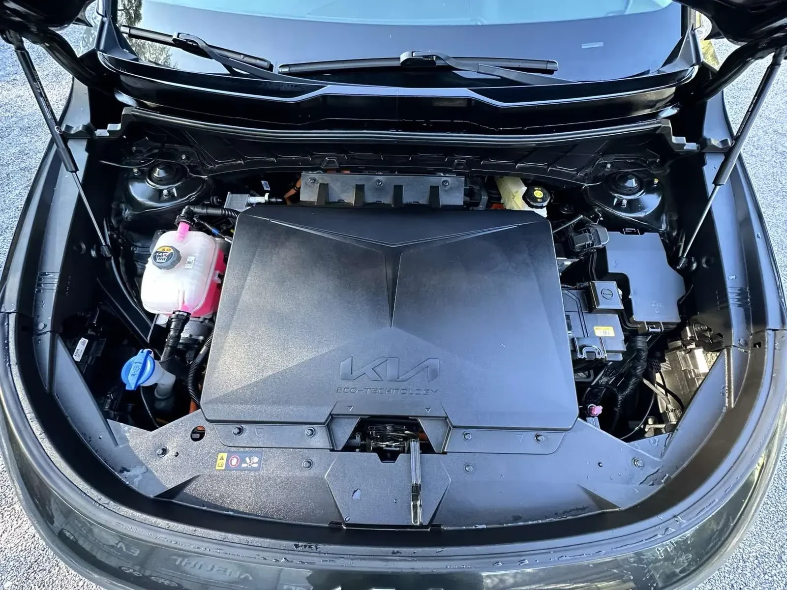 Kia Niro, снимка 17 - Автомобили и джипове - 56566780
