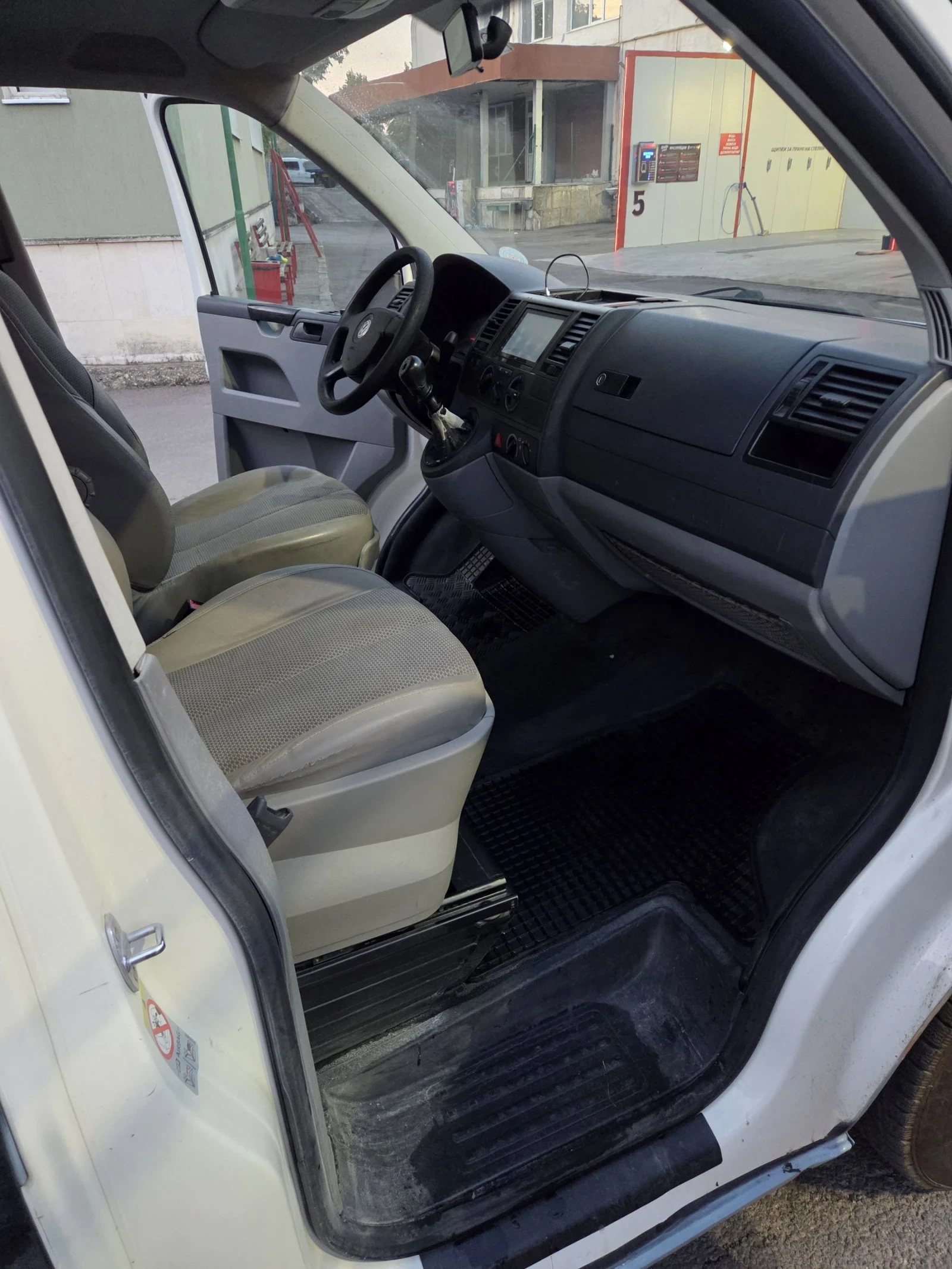 VW T5 2.5 TDI 4Motion!!!, снимка 9 - Бусове и автобуси - 56377775