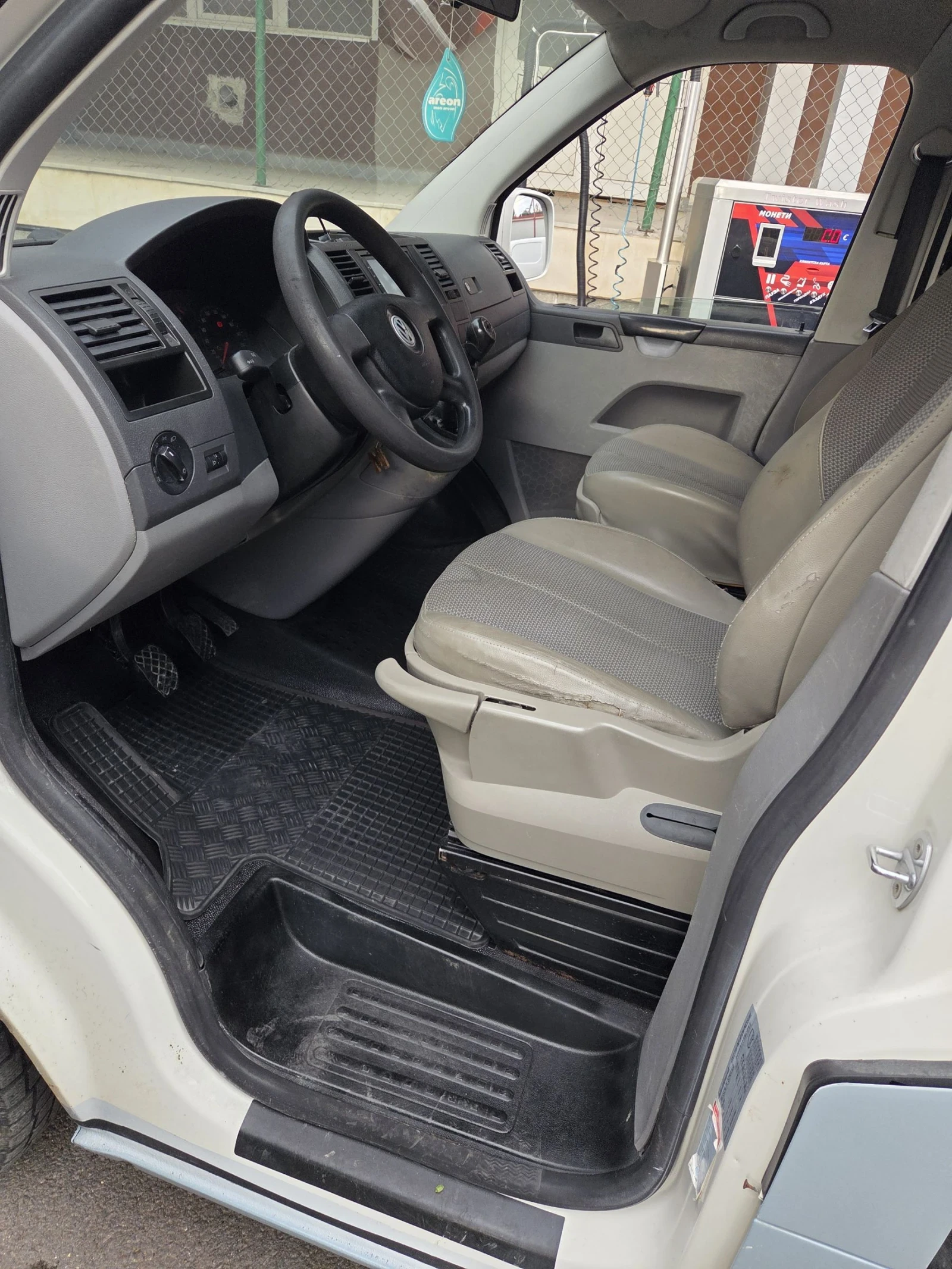 VW T5 2.5 TDI 4Motion!!!, снимка 5 - Бусове и автобуси - 56475704