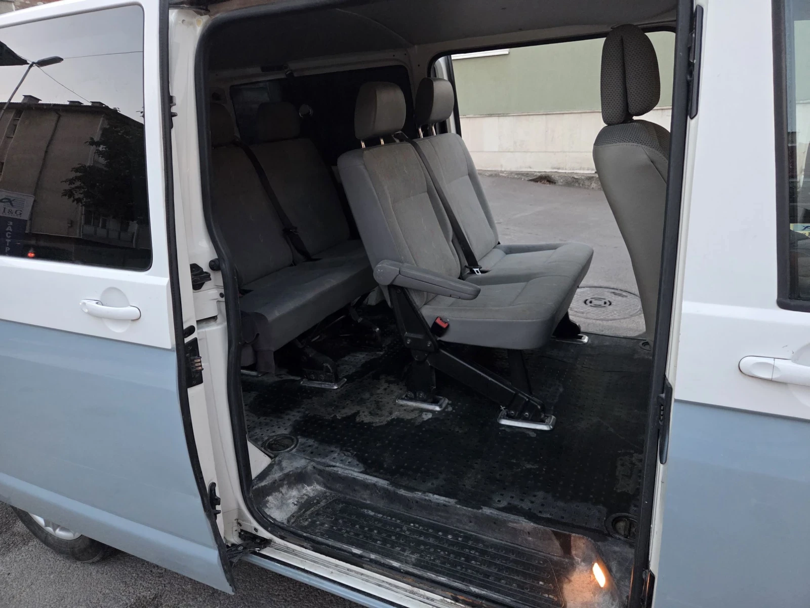 VW T5 2.5 TDI 4Motion!!!, снимка 8 - Бусове и автобуси - 56377775