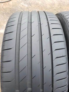 Гуми Летни 235/35R19, снимка 1