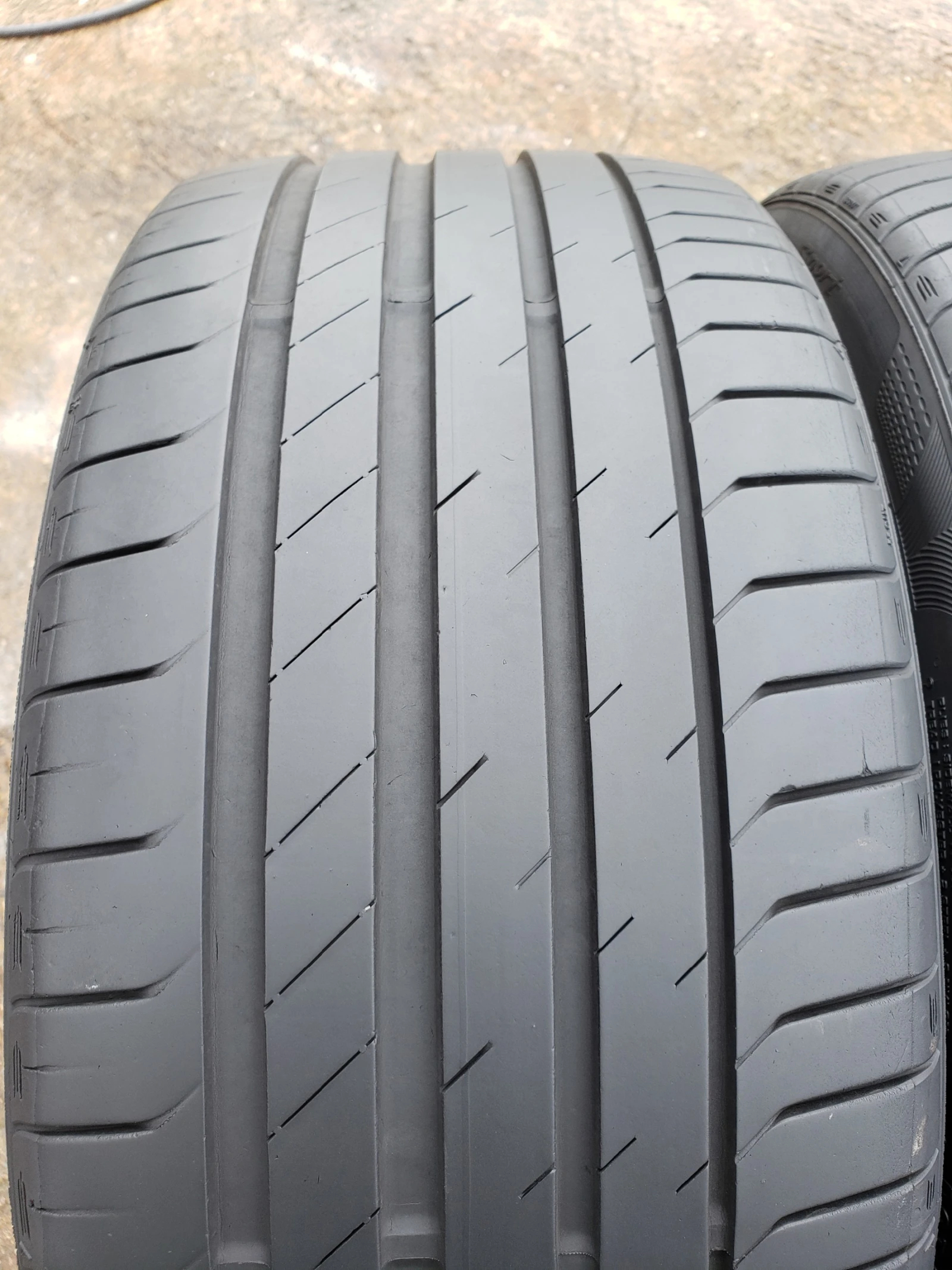 Гуми Летни 235/35R19