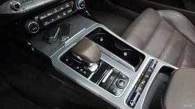 Kia Stinger 3.3Т GT* ОБДУХ* AWD* 360* HUD* PANO* АВТОКРЕДИТ, снимка 9