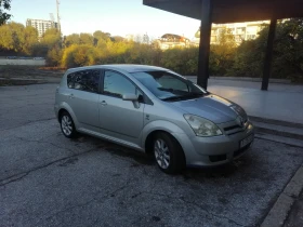 Toyota Corolla verso  - изображение 1