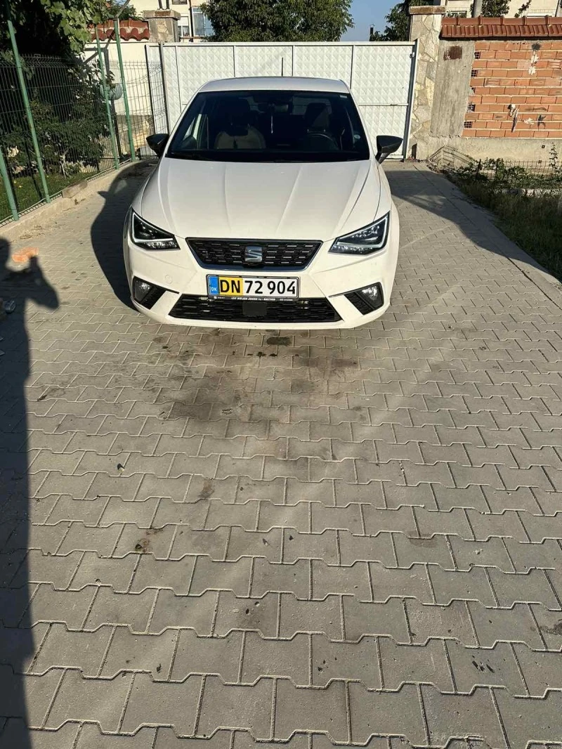 Seat Ibiza 1.6 tdi Xcellerence Автомат Дисктроник , Камера, снимка 16 - Автомобили и джипове - 47441238