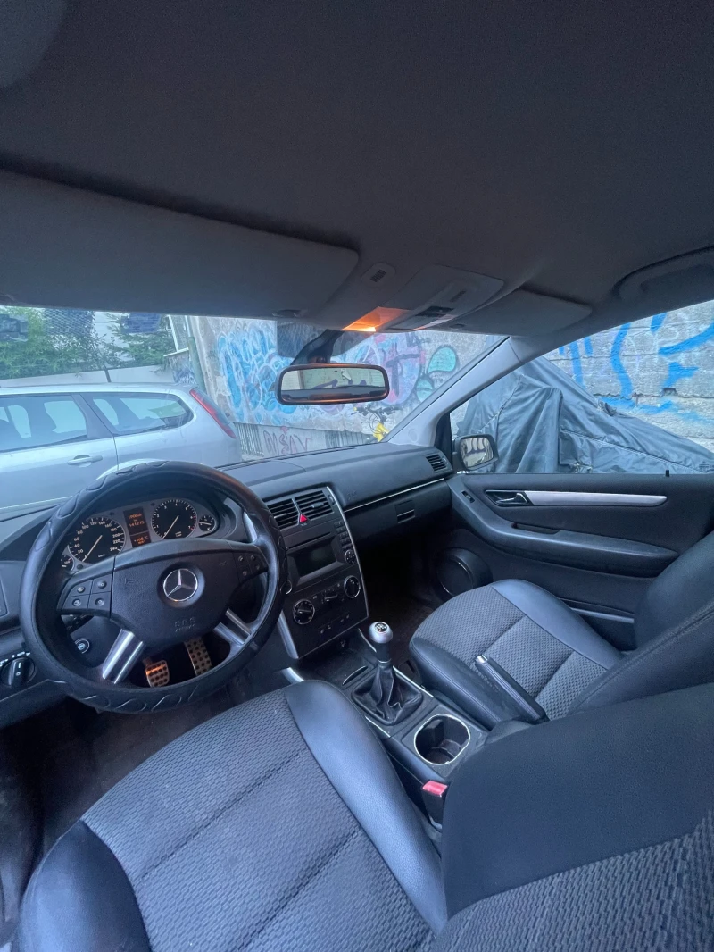 Mercedes-Benz B 180, снимка 12 - Автомобили и джипове - 48454294