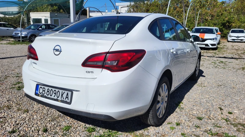 Opel Astra 1.6 cdti E6, снимка 3 - Автомобили и джипове - 47432136