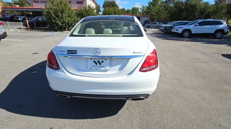 Mercedes-Benz C 300 4MATIC* Burmester* Keyless* Камер* м.точко* , снимка 3 - Автомобили и джипове - 48081166