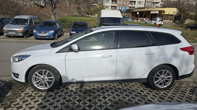 Ford Focus 1.5 ПЕРФЕКТЕН, снимка 3 - Автомобили и джипове - 48580771