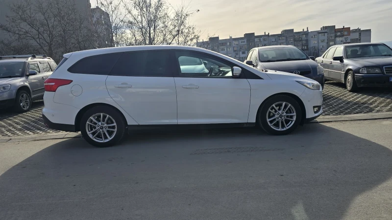 Ford Focus 1.5 ПЕРФЕКТЕН, снимка 7 - Автомобили и джипове - 48580771