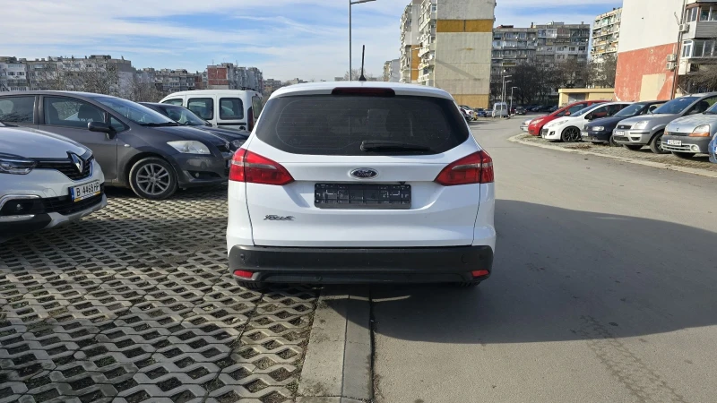 Ford Focus 1.5 ПЕРФЕКТЕН, снимка 5 - Автомобили и джипове - 48580771