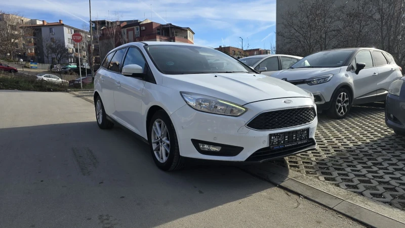 Ford Focus 1.5 ПЕРФЕКТЕН, снимка 1 - Автомобили и джипове - 48580771