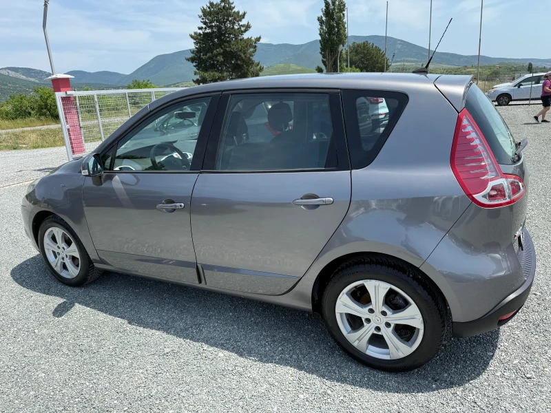 Renault Scenic (KATO НОВА), снимка 9 - Автомобили и джипове - 50575728