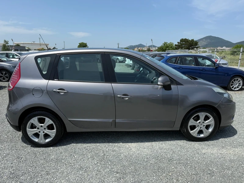 Renault Scenic (KATO НОВА), снимка 4 - Автомобили и джипове - 50575728