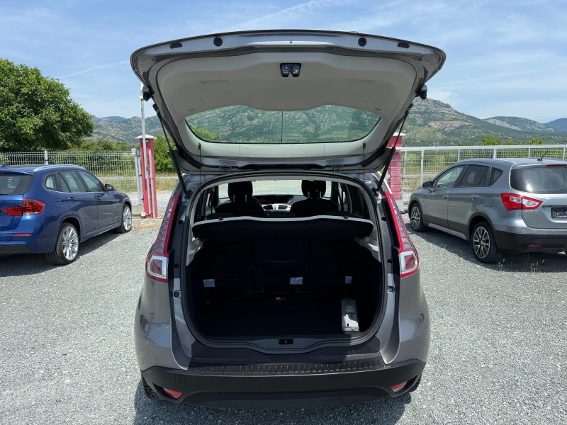Renault Scenic (KATO НОВА), снимка 13 - Автомобили и джипове - 50575728