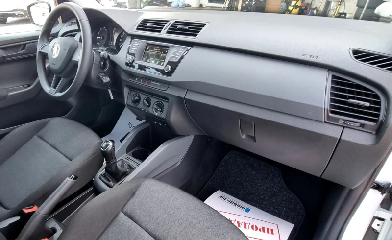 Skoda Fabia 1.0i 60 k.c., снимка 10 - Автомобили и джипове - 50693229