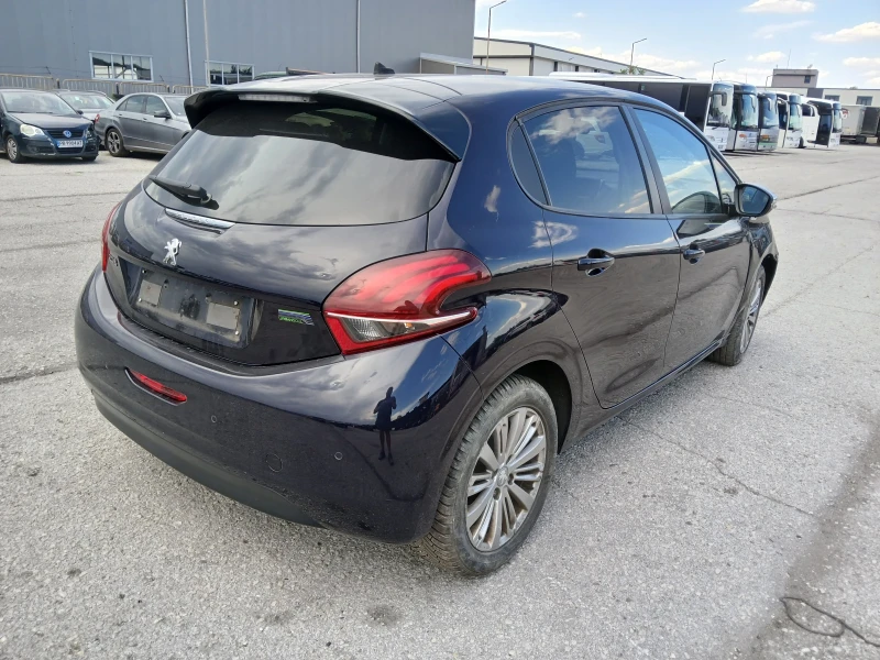 Peugeot 208 1.2/82к НА ЧАСТИ , снимка 3 - Автомобили и джипове - 51253080
