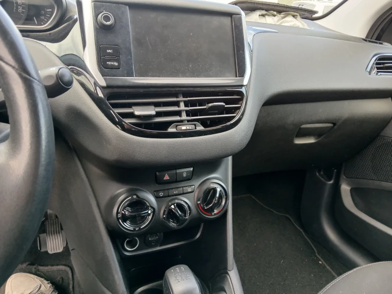 Peugeot 208 1.2/82к НА ЧАСТИ , снимка 8 - Автомобили и джипове - 51253080