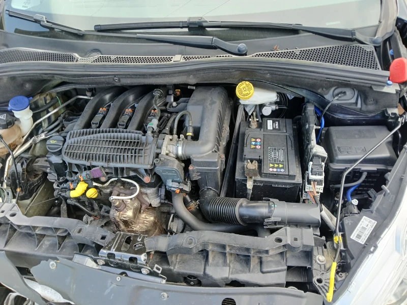 Peugeot 208 1.2/82к НА ЧАСТИ , снимка 9 - Автомобили и джипове - 51253080