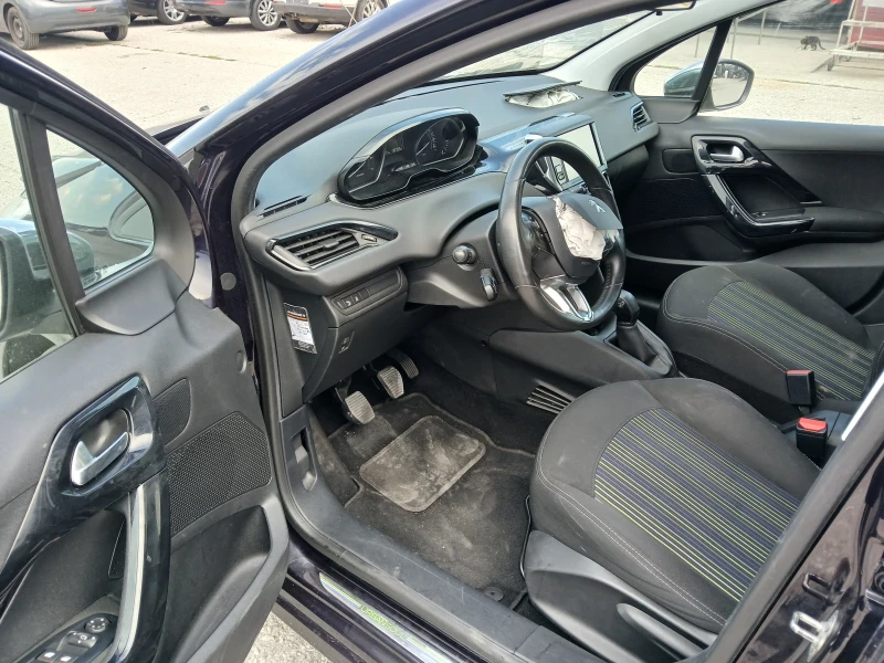 Peugeot 208 1.2/82к НА ЧАСТИ , снимка 7 - Автомобили и джипове - 51253080