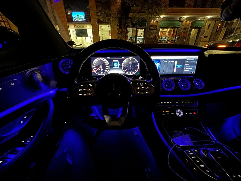 Mercedes-Benz E 220, снимка 9 - Автомобили и джипове - 52406597