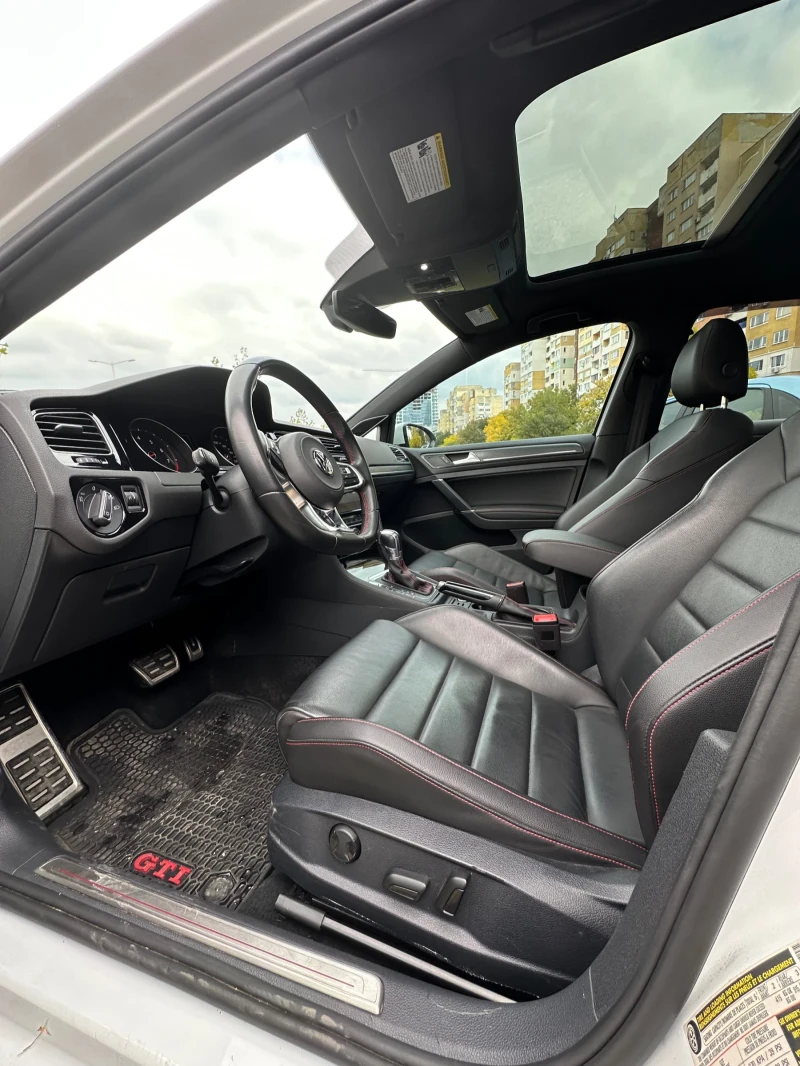 VW Golf 7.5 GTI 2.0 245 kc 31000km, снимка 9 - Автомобили и джипове - 52450527