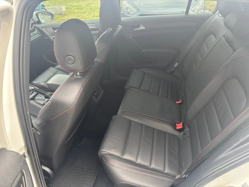 VW Golf 7.5 GTI 2.0 245 kc 31000km, снимка 14 - Автомобили и джипове - 52450527