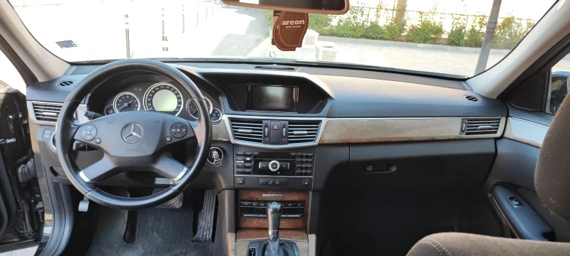 Mercedes-Benz E 220 2.2 CDI, снимка 8 - Автомобили и джипове - 52219183