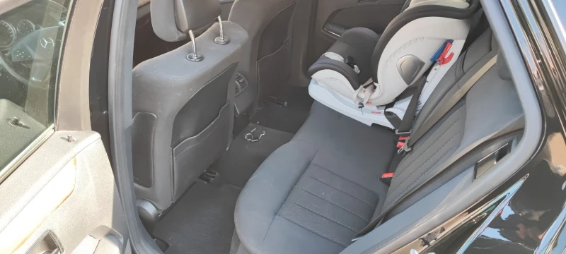 Mercedes-Benz E 220 2.2 CDI, снимка 9 - Автомобили и джипове - 52219183