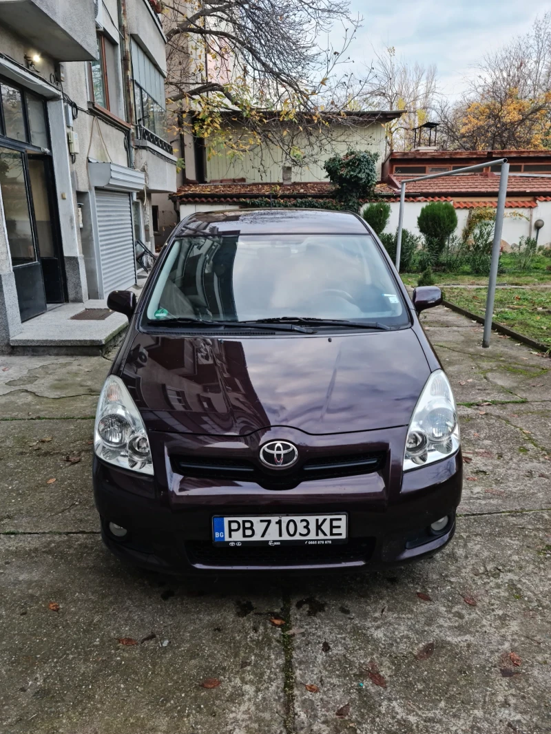 Toyota Corolla verso 1.8 VVT-i, снимка 4 - Автомобили и джипове - 52618619