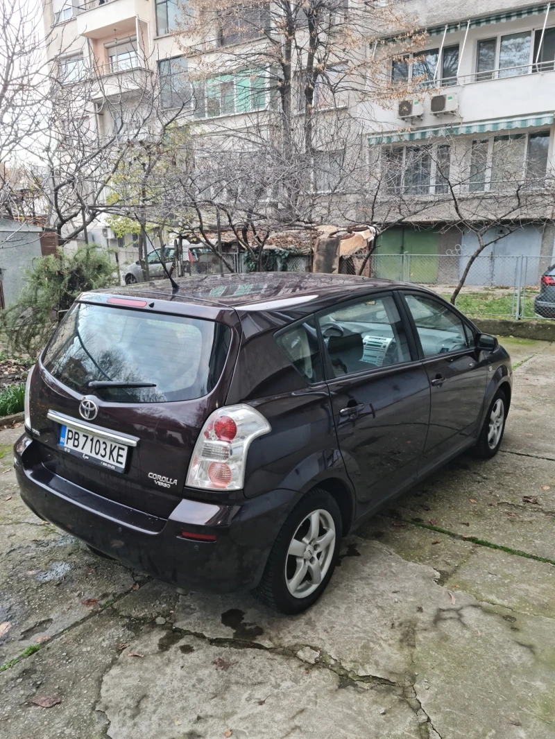 Toyota Corolla verso 1.8 VVT-i, снимка 6 - Автомобили и джипове - 52618619