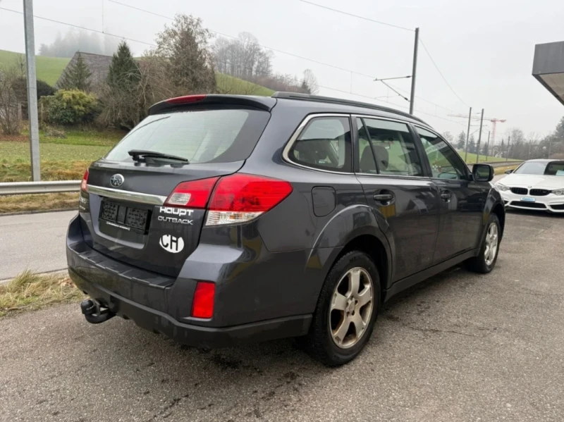 Subaru Outback 2.5 i, снимка 3 - Автомобили и джипове - 52829438
