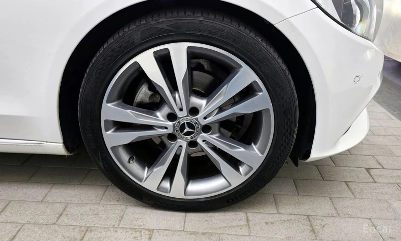 Mercedes-Benz C 220, снимка 5 - Автомобили и джипове - 52922009