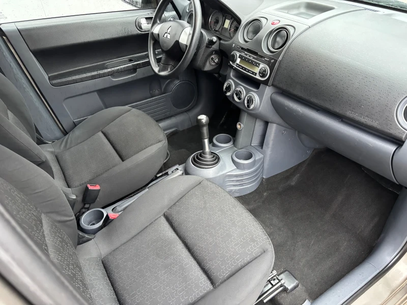 Mitsubishi Colt 1.1 БЕНЗИН НОВ ВНОС, снимка 13 - Автомобили и джипове - 53276052