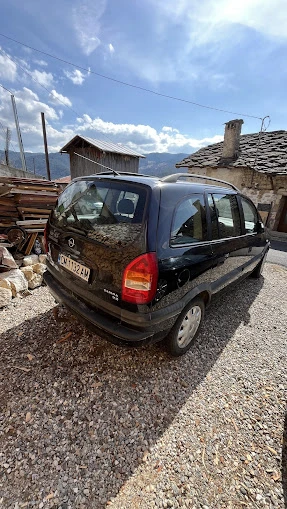 Opel Zafira, снимка 4 - Автомобили и джипове - 54079751