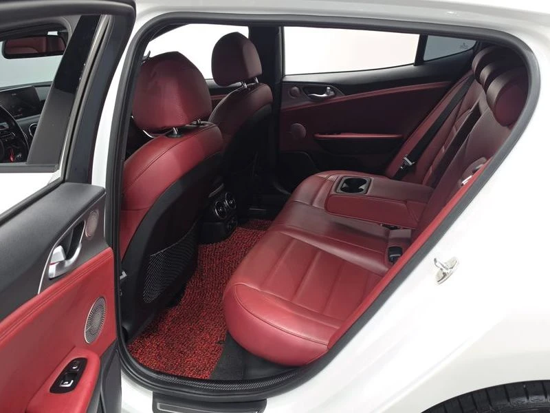Kia Stinger 2.0 Automatic, снимка 12 - Автомобили и джипове - 55801249