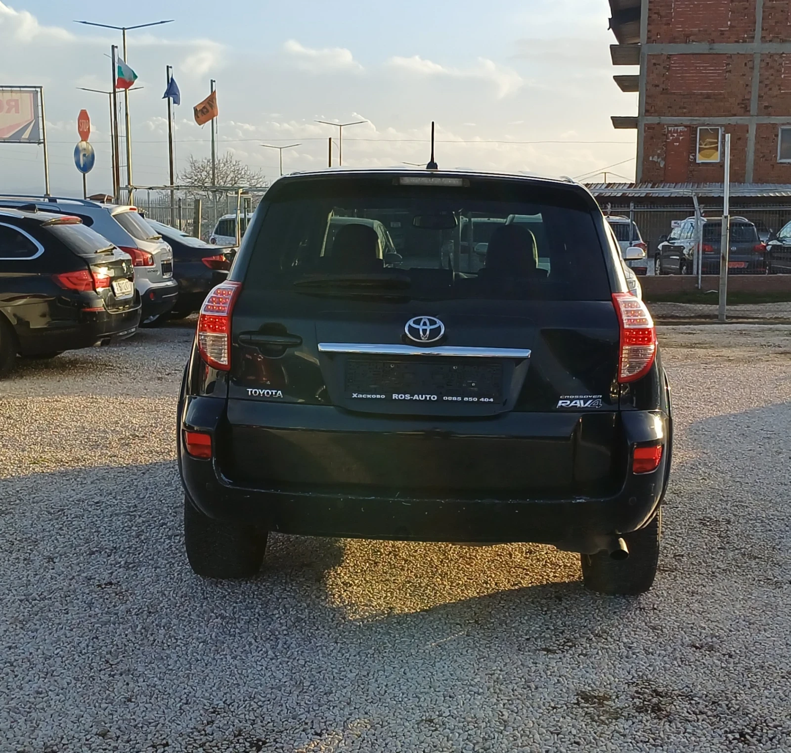 Toyota Rav4 4x4 LIZING AUTOMAT, снимка 6 - Автомобили и джипове - 49467557