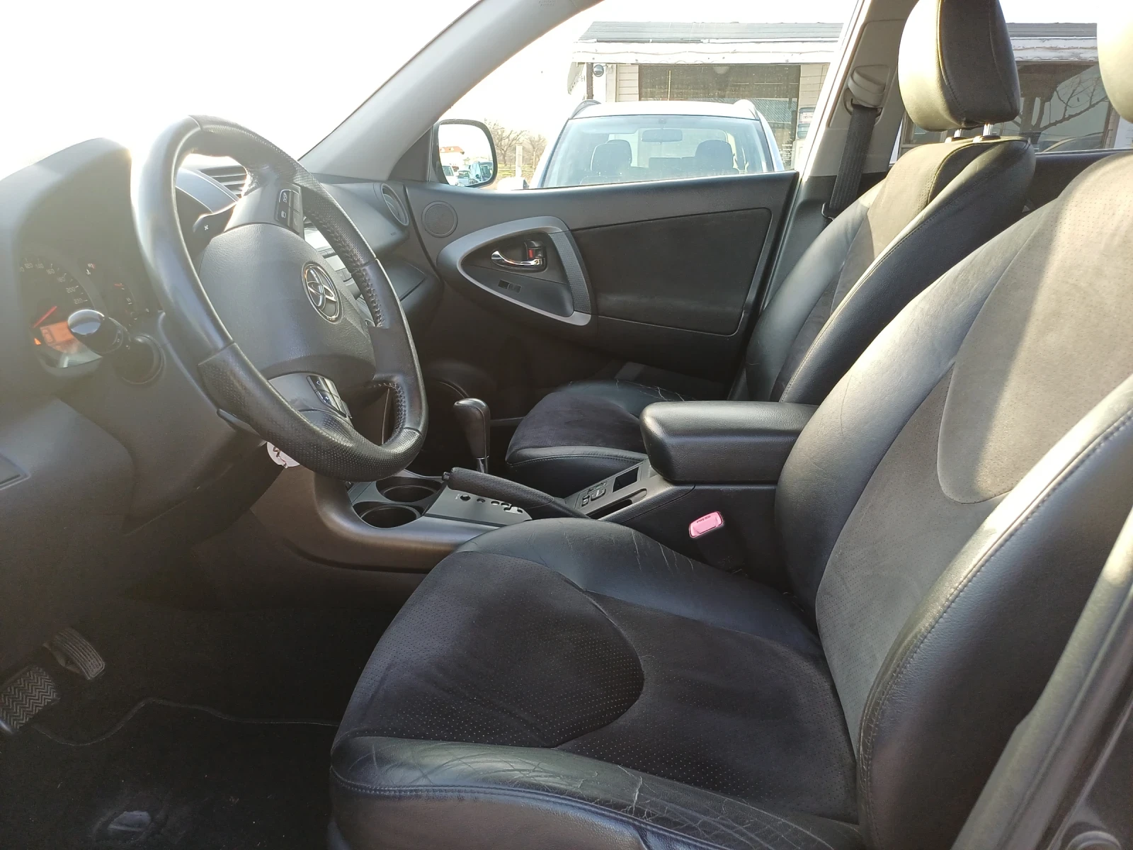 Toyota Rav4 4x4 LIZING AUTOMAT, снимка 11 - Автомобили и джипове - 49467557