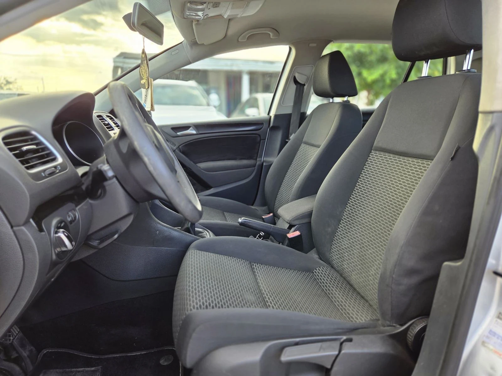 VW Golf 2.0TDI TOP!! | Mobile.bg — изображение 14