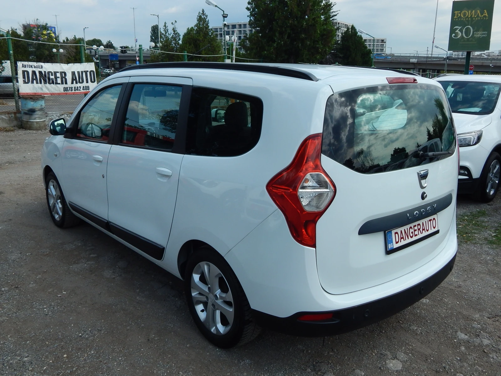 Dacia Lodgy 1.5DCI* ПЕРФЕКТНА*  - изображение 6