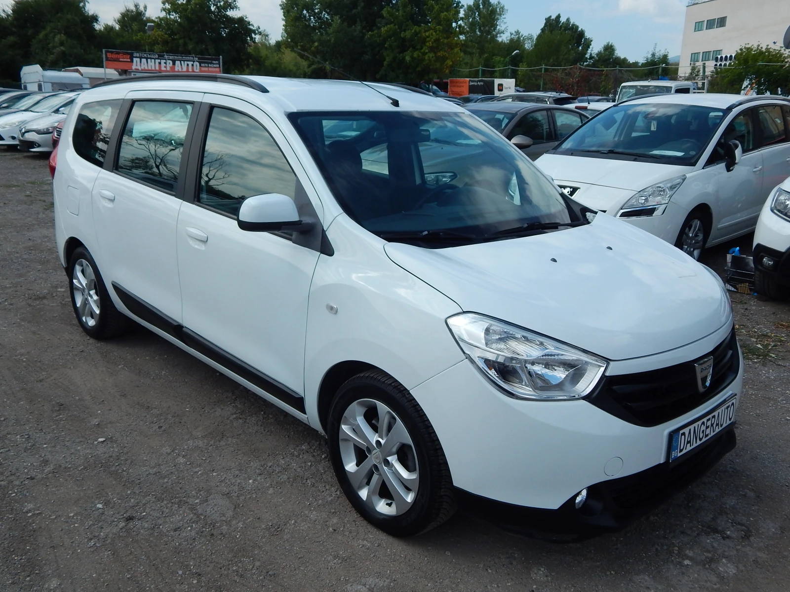 Dacia Lodgy 1.5DCI* ПЕРФЕКТНА*  - изображение 3