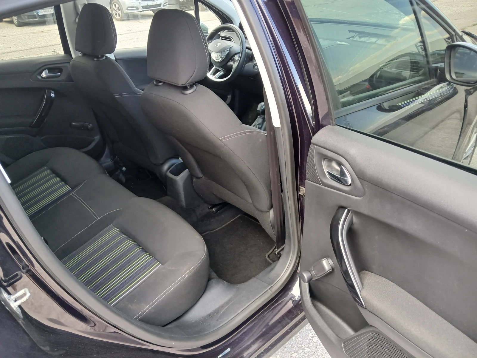 Peugeot 208 1.2/82к НА ЧАСТИ  | Mobile.bg — изображение 11