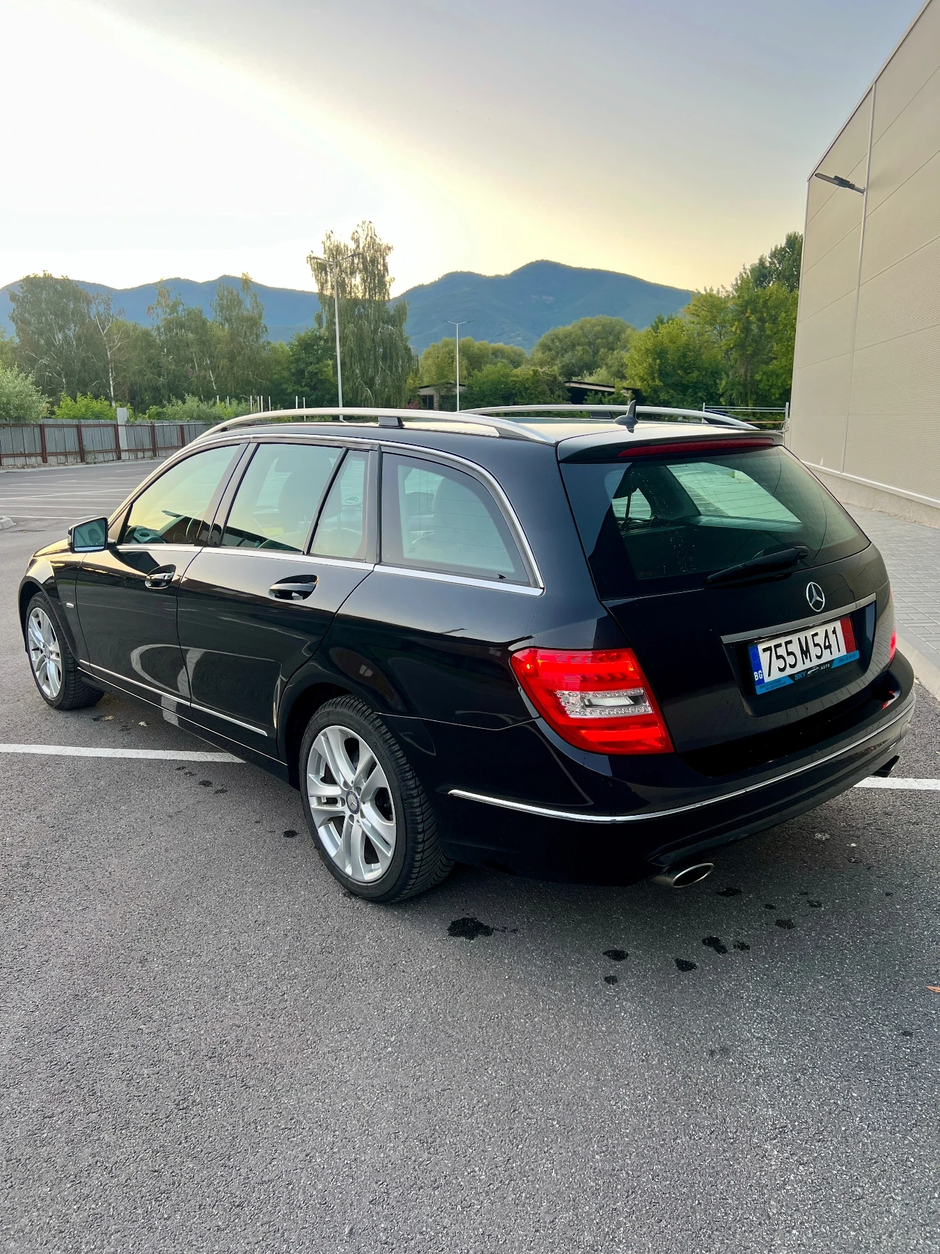 Mercedes-Benz C 350  - изображение 4