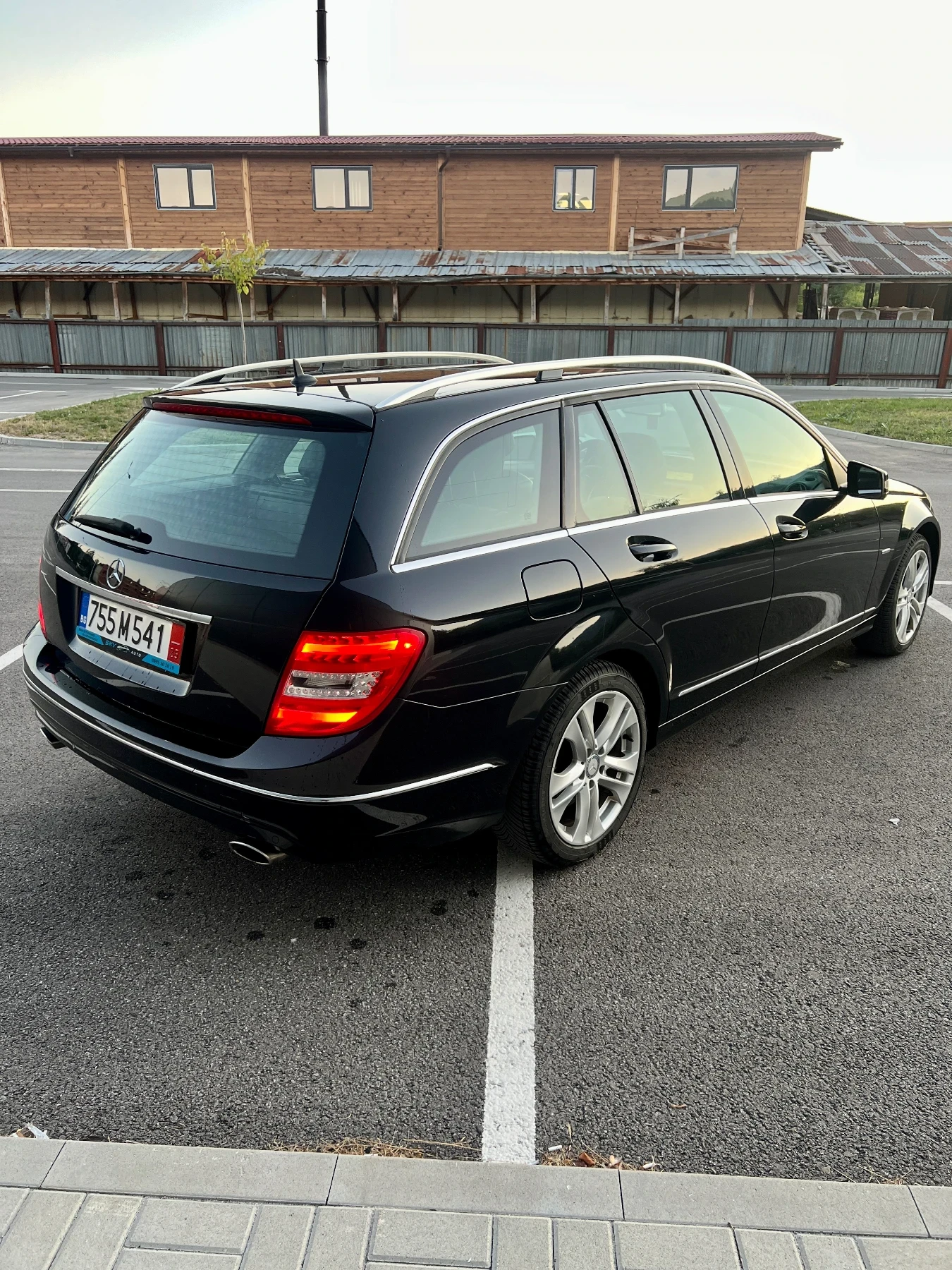 Mercedes-Benz C 350  - изображение 5