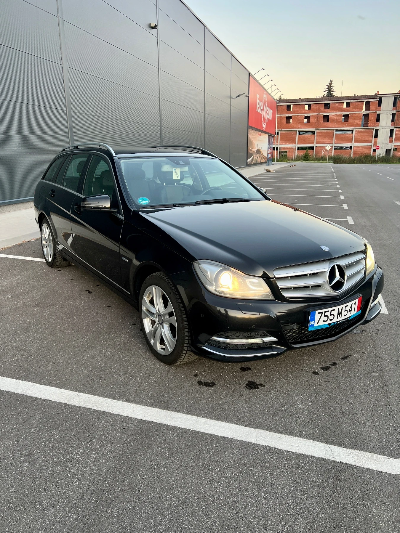 Mercedes-Benz C 350  - изображение 3