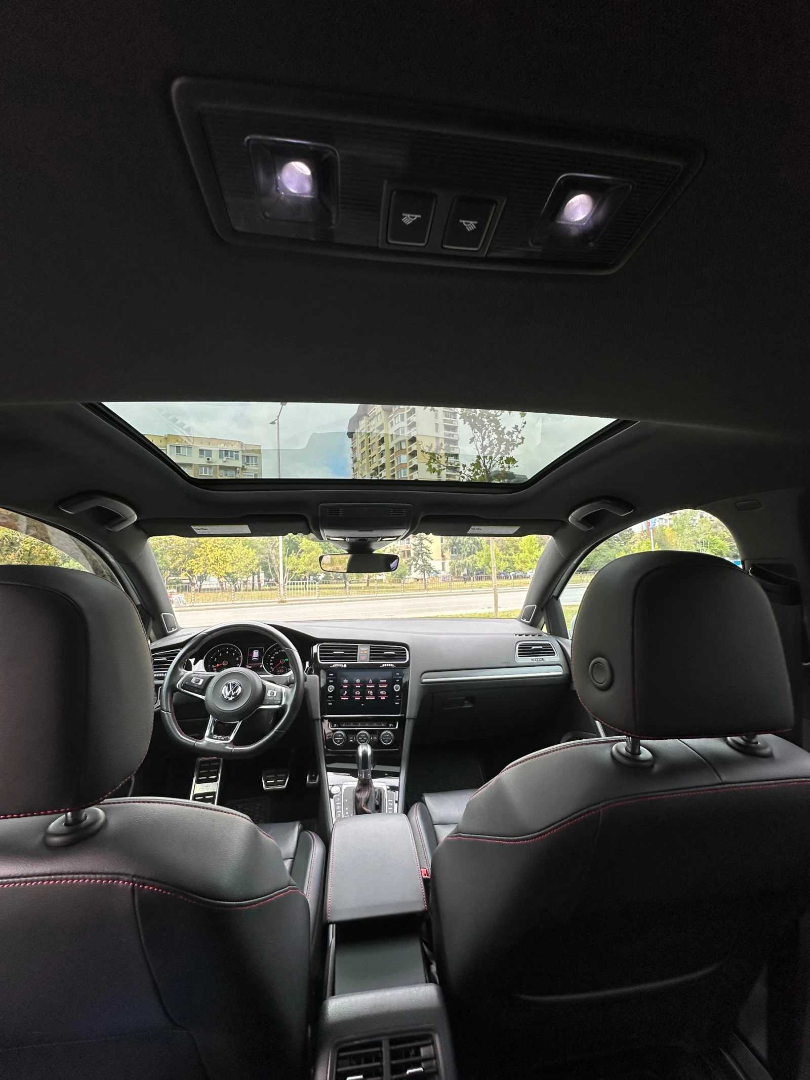 VW Golf 7.5 GTI 2.0 245 kc 31000km - изображение 10