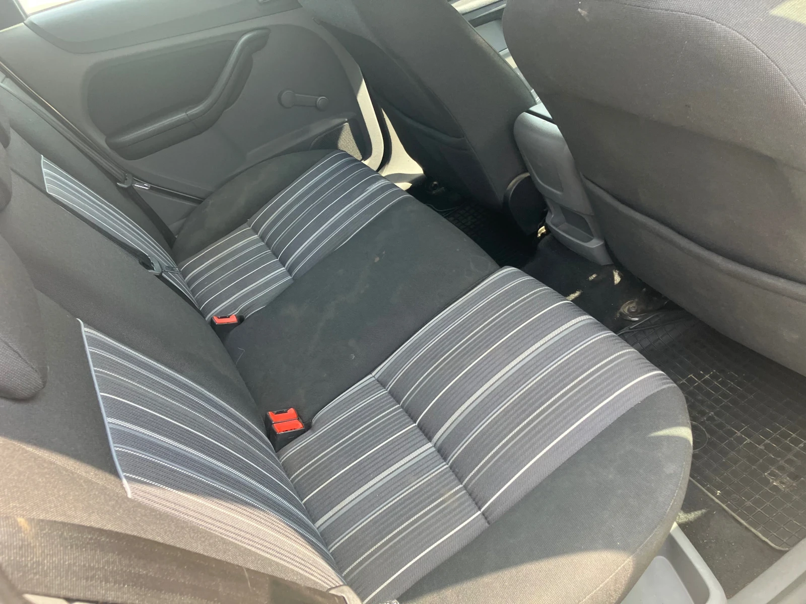 Ford Focus 1.6 TDCI, снимка 16 - Автомобили и джипове - 52881707