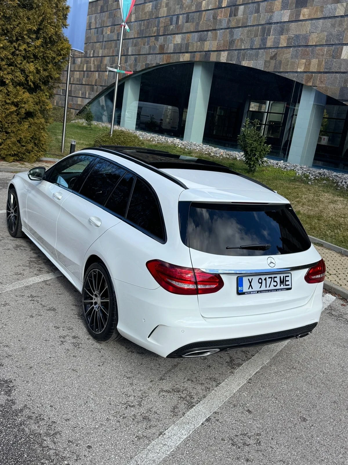 Mercedes-Benz C 250 AMG Line Full/Обслужена/Pano/Burm/Лизинг - изображение 8