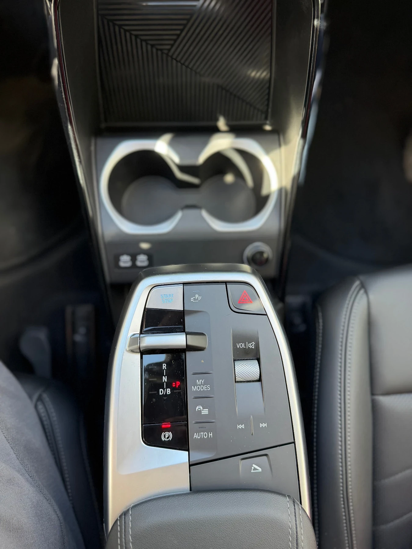 BMW iX1 eDrive xLine, снимка 10 - Автомобили и джипове - 54400727