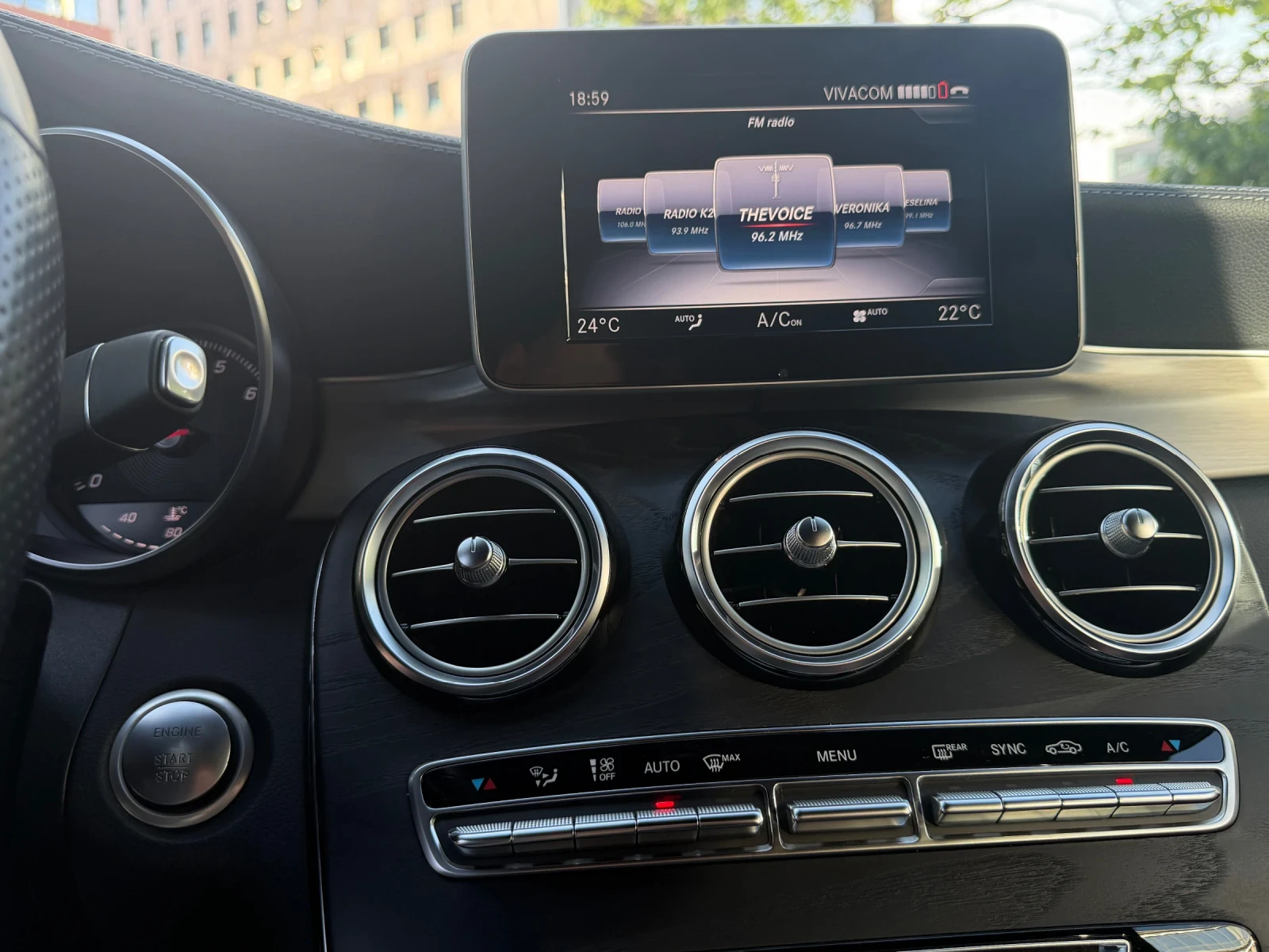Mercedes-Benz GLC 250 COUPE БЕЗ АНАЛОГ В БГ= AMG PACK= НЕРАЗЛИЧИМ ОТ НОВ, снимка 11 - Автомобили и джипове - 54672688